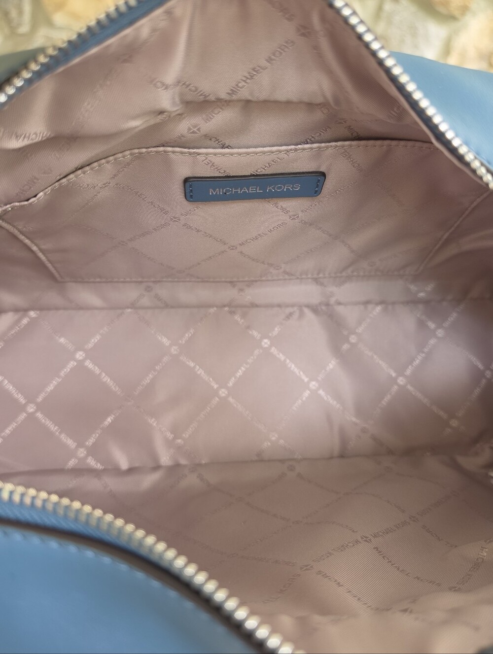 Michael Kors Cecily Medium Blue Shoulder Bag - Picture 5 of 9